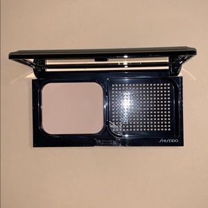 Shiseido Sheer Matifying Oil-Free Foundation-40